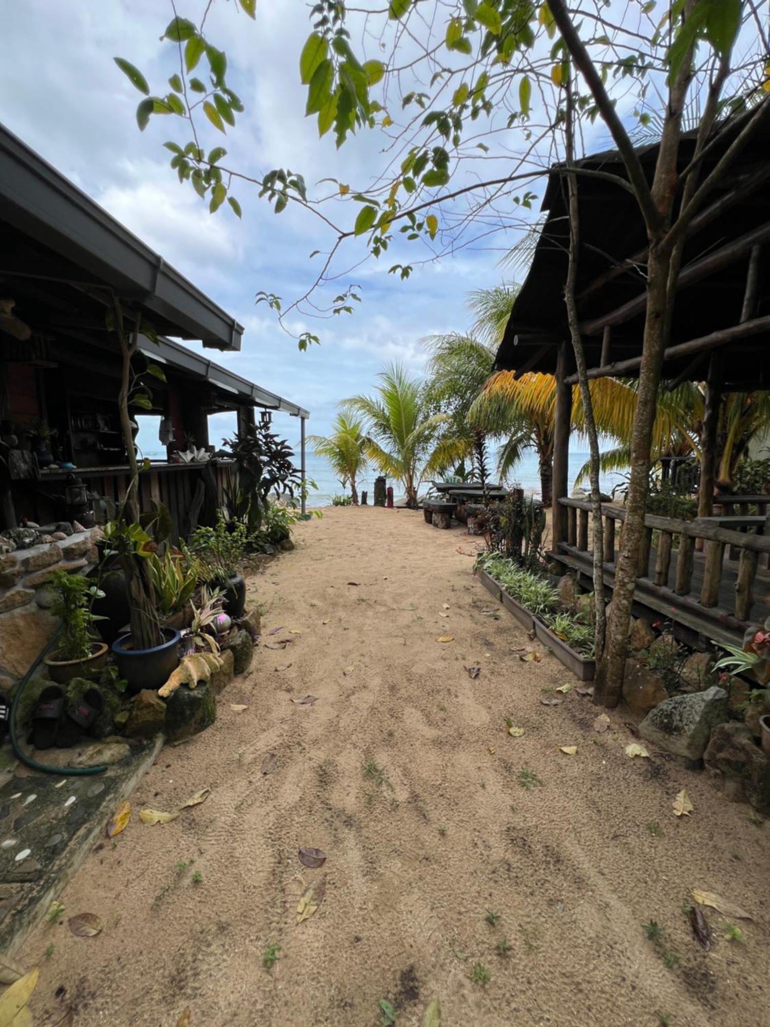 Beach House Kampung Genting Ngoại thất bức ảnh